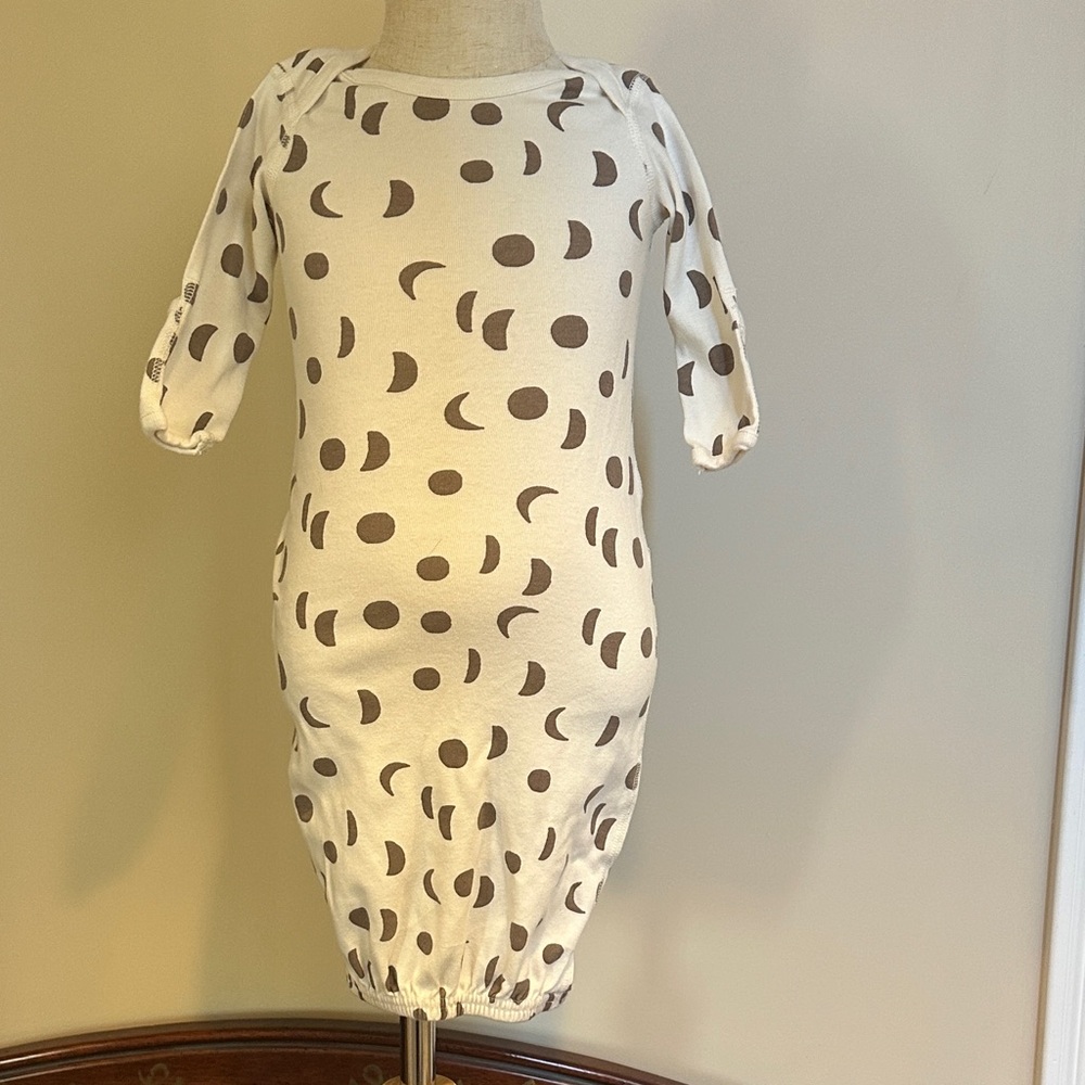 Hanna Andersson Cream Organic Cotton Baby sleep gown